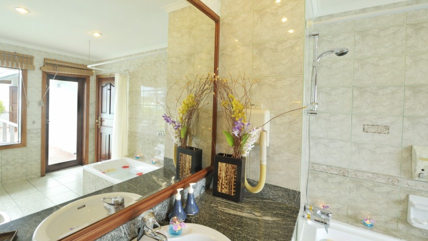 水上别墅-Water Bungalows 房型图片及房间装修风格(马尔代夫太阳岛 Sun Island Resort)海岛马尔代夫 